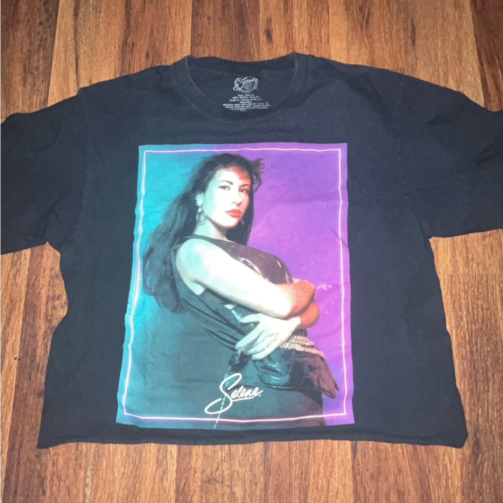 SELENA T-SHIRT Size M Selena Quintanilla Black Crop Top